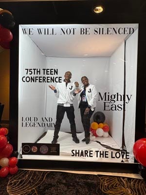 Enhance Guest Enjoyment Using a Photo Booth Box 5 20250320 184328242 1
