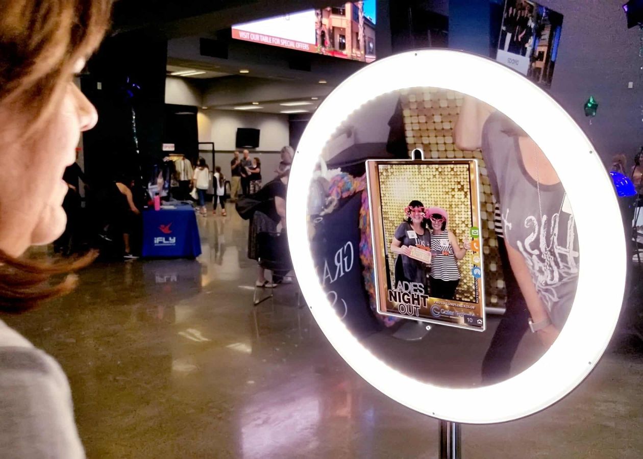 Selfie Booth - DIY 4 Selfie Booth- DIY Booth